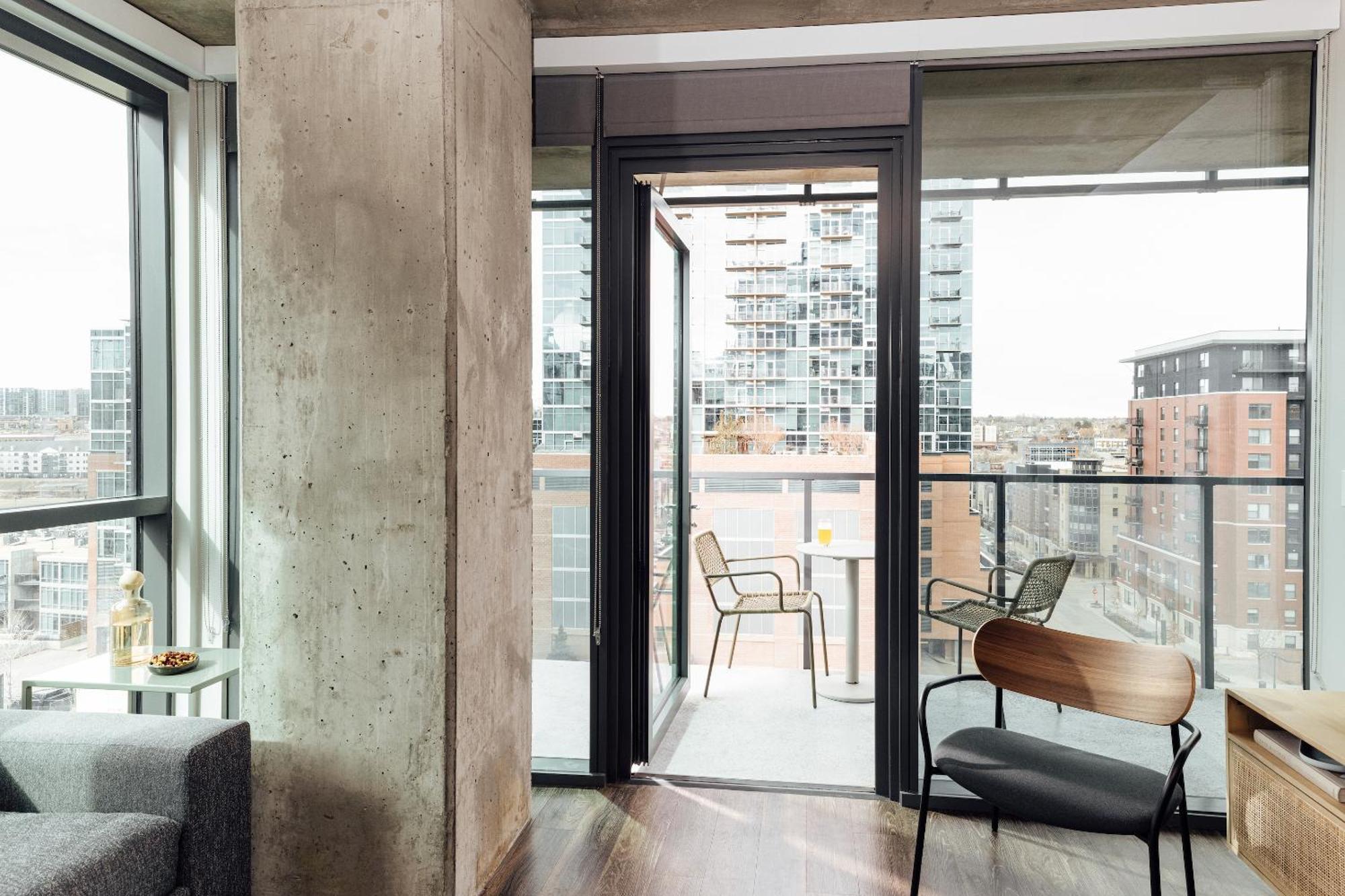 Aparthotel Mint House - Downtown Union Station 4*