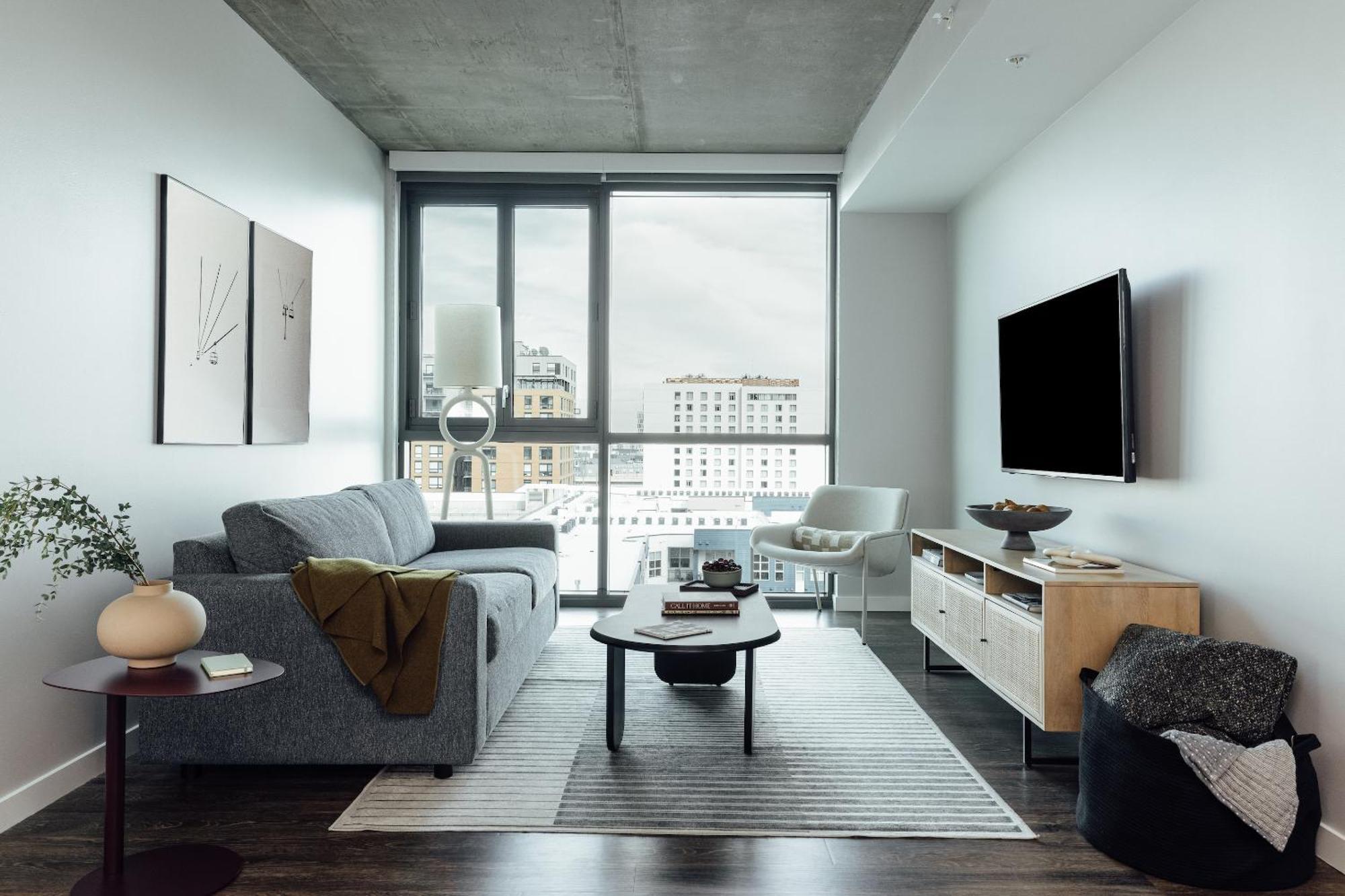 Mint House - Downtown Union Station 4*