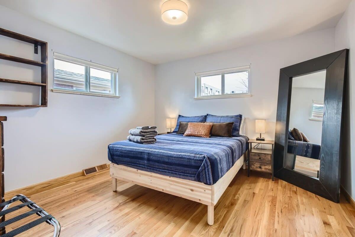 Holiday home Ranch-style Retreat Walk To Light Rail