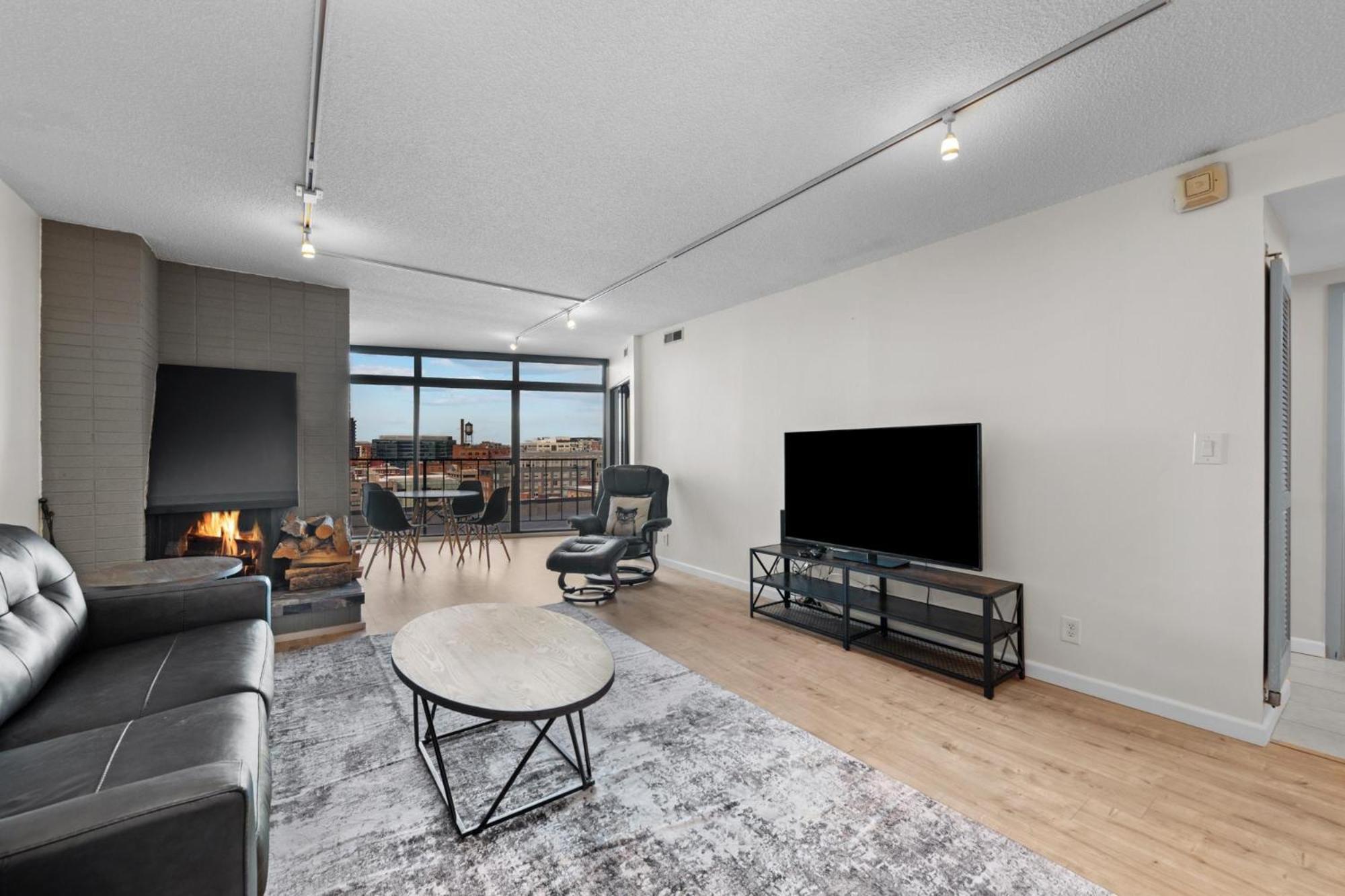 Apartment 1777 Larimer St #903 Denver