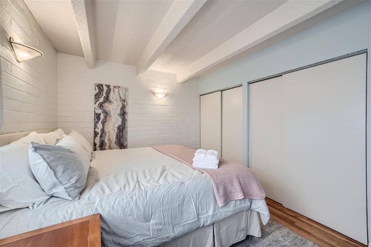 The Pink Pearl 1bd 30 Day Pool Wash Park West Apartment Denver