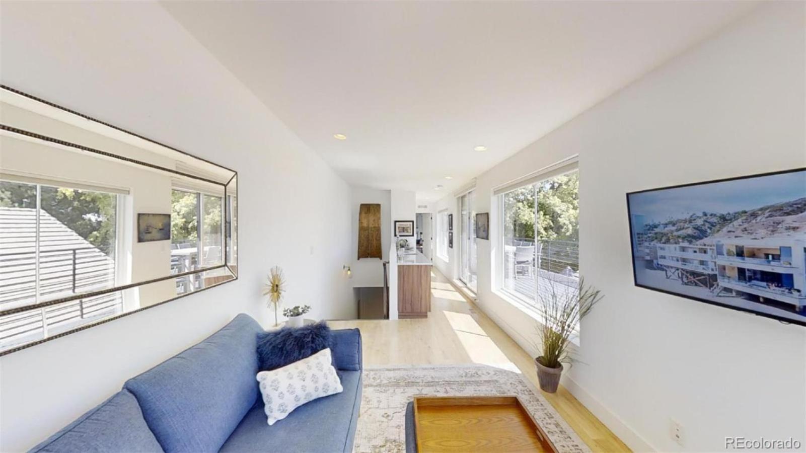 Holiday home Luxurious, Modern Townhome 5 Minute Walk From Cherry Creek North
