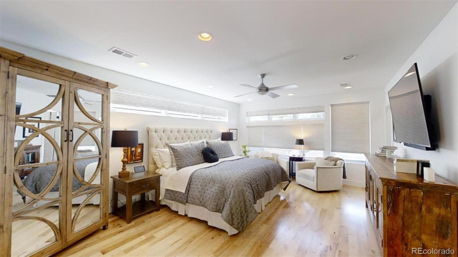 Luxurious, Modern Townhome 5 Minute Walk From Cherry Creek North Holiday home Denver