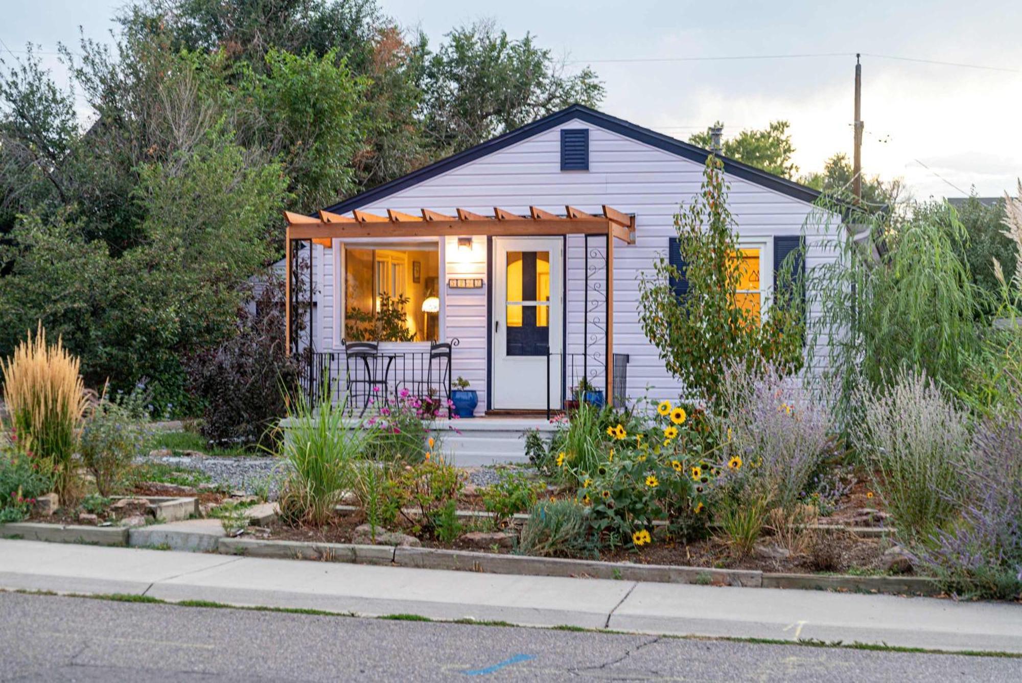 Private With Kids Playset * Denver