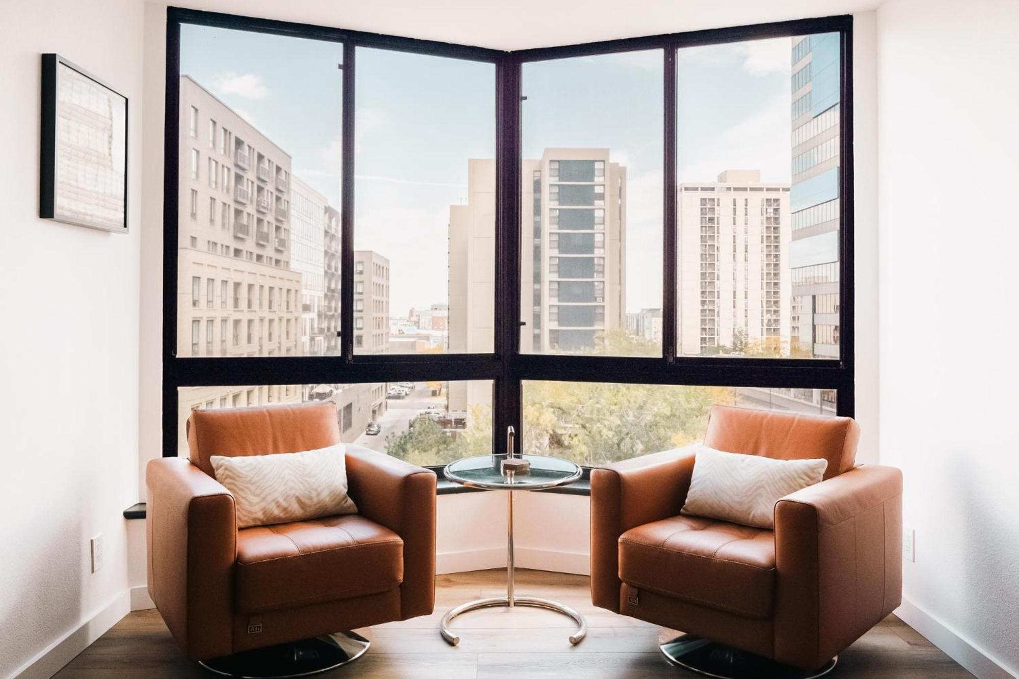 Deluxe Larimer Square Retreat - Walk Everywhere! *