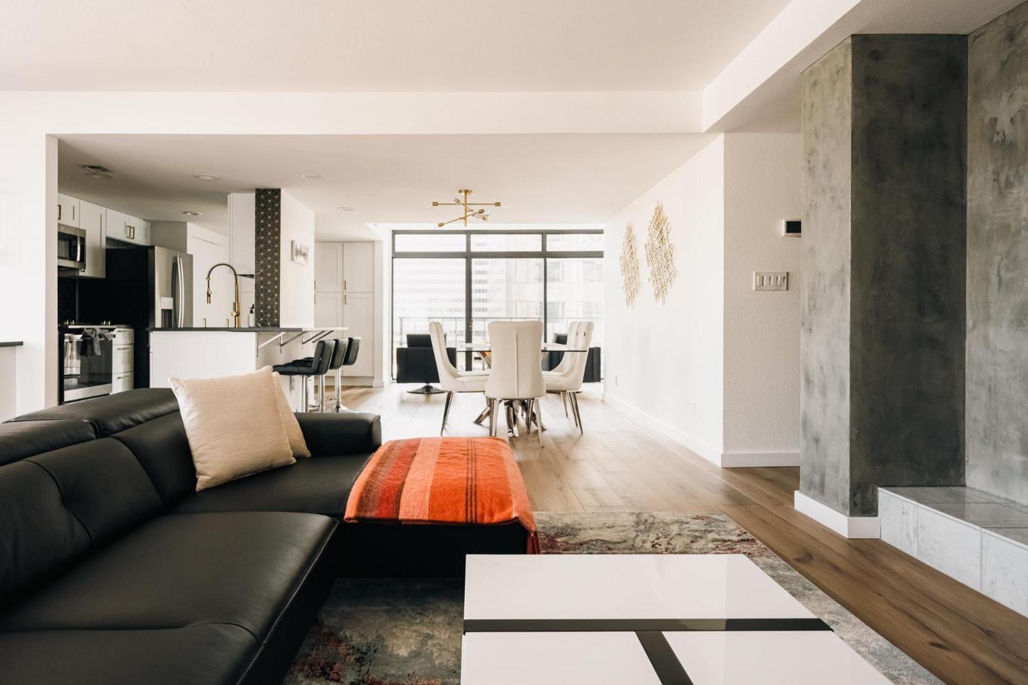 Deluxe Larimer Square Retreat - Walk Everywhere! * Denver