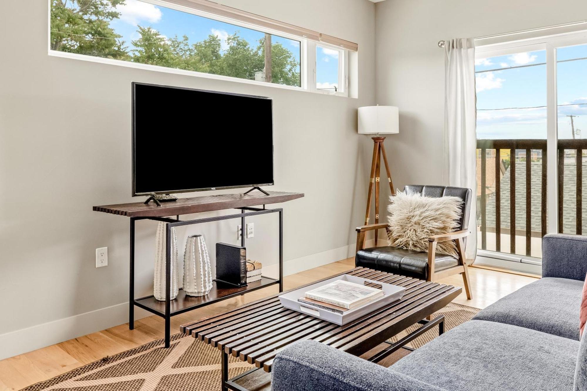 Stunning - Walk Everywhere! Sleeps 6!