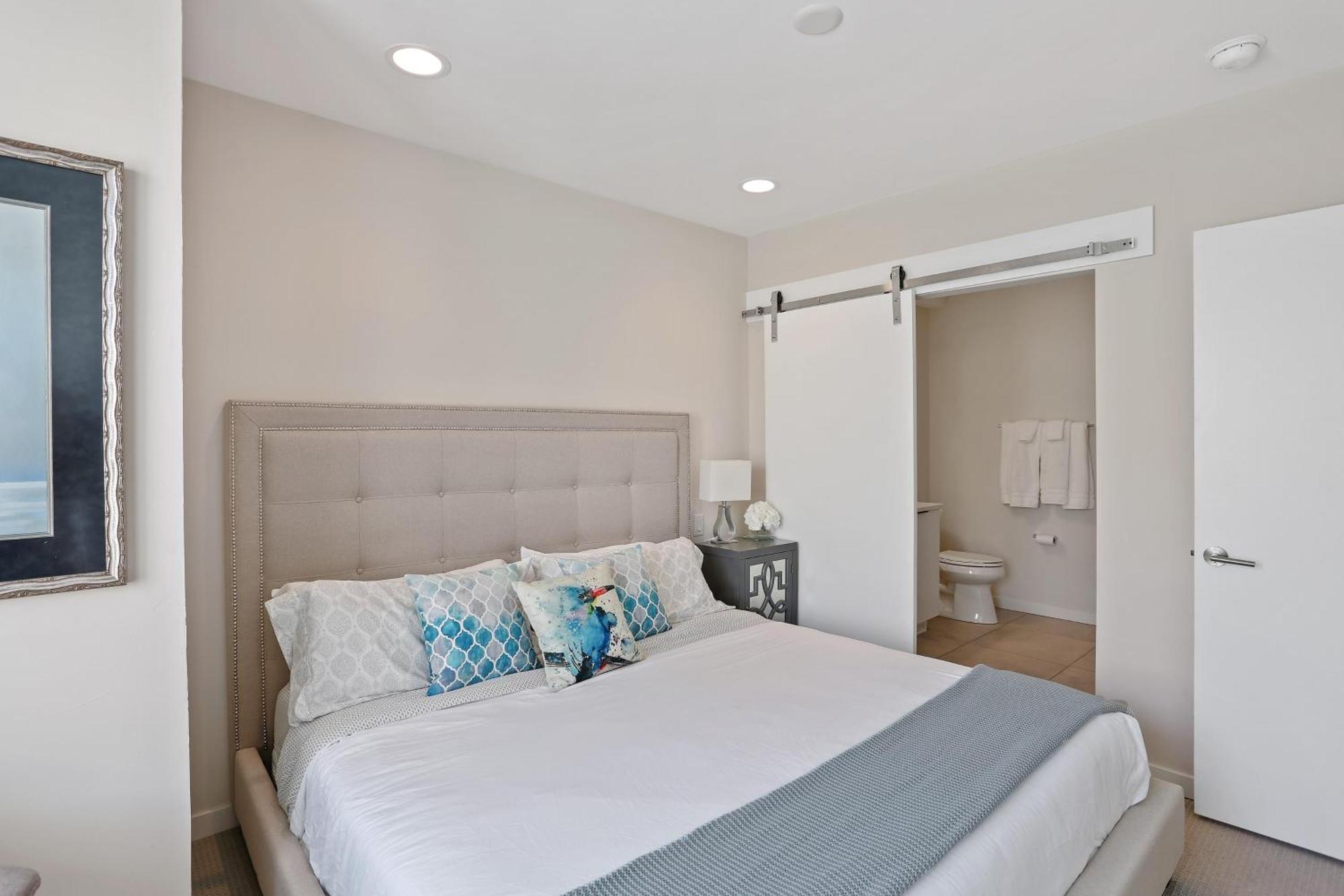 Rooftop Townhome | Walk To Sloan's & Stadium * Denver