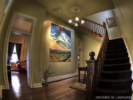 Queen Anne Villa *