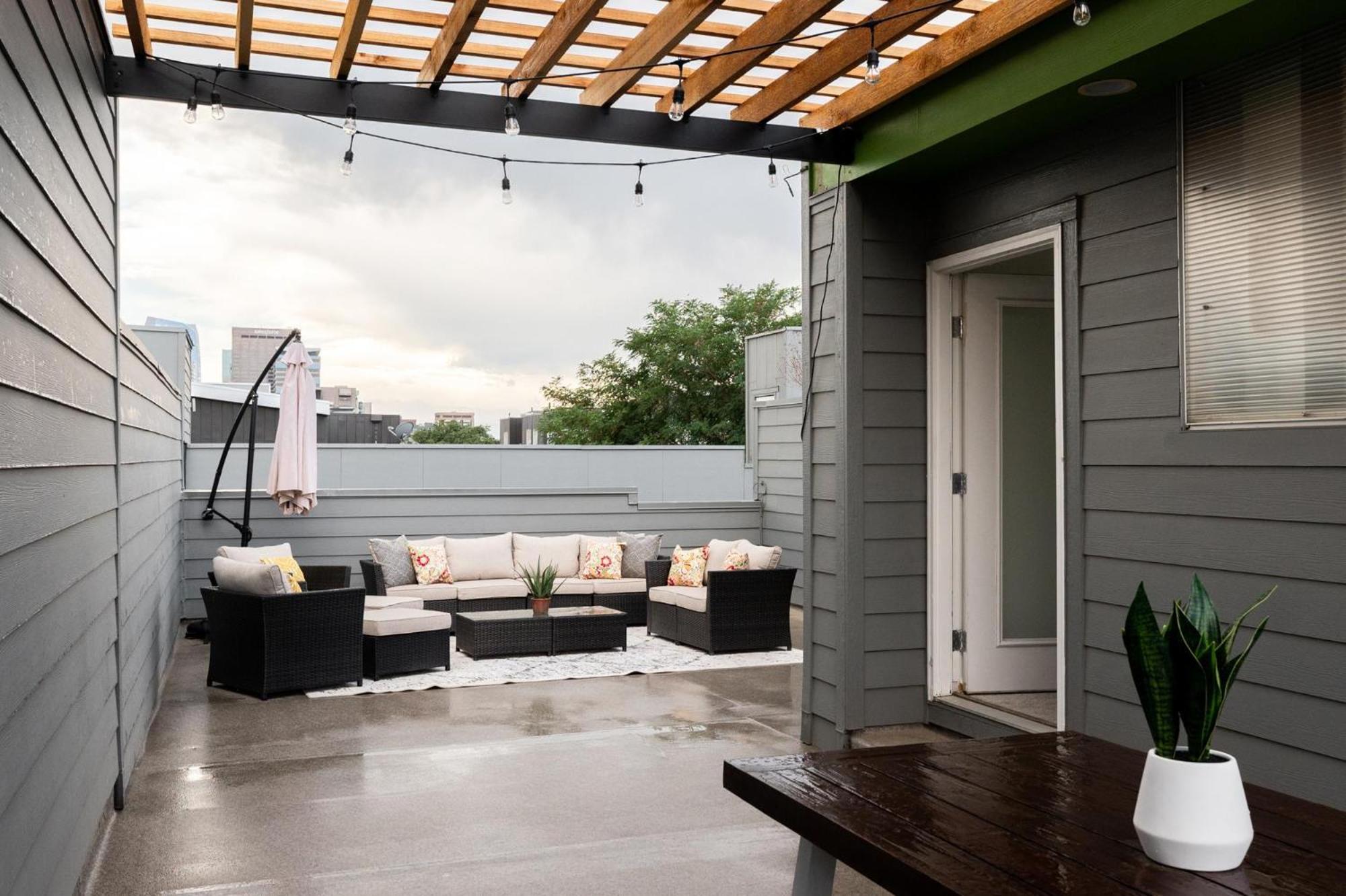 Urban Oasis - Rooftop Delight - Peloton - Rino * Denver
