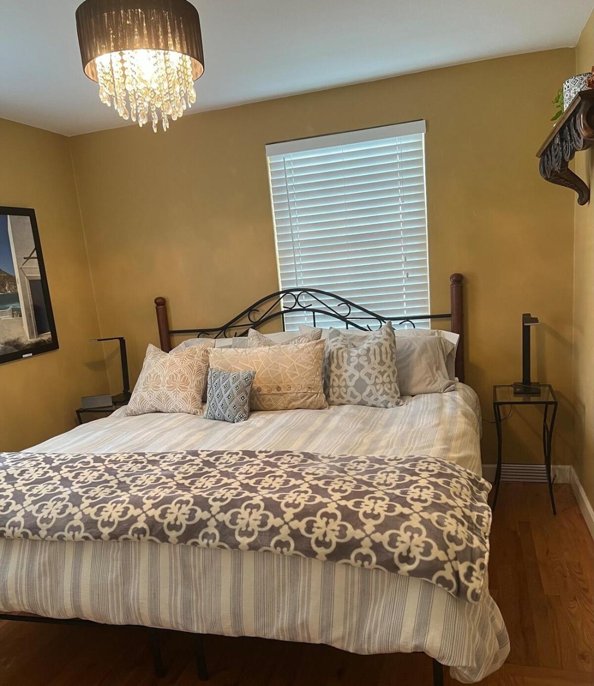 Holiday home Entire Cozy Home Pet Friendly *
