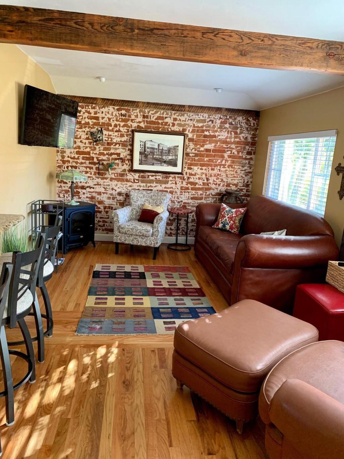 Entire Cozy Home Pet Friendly