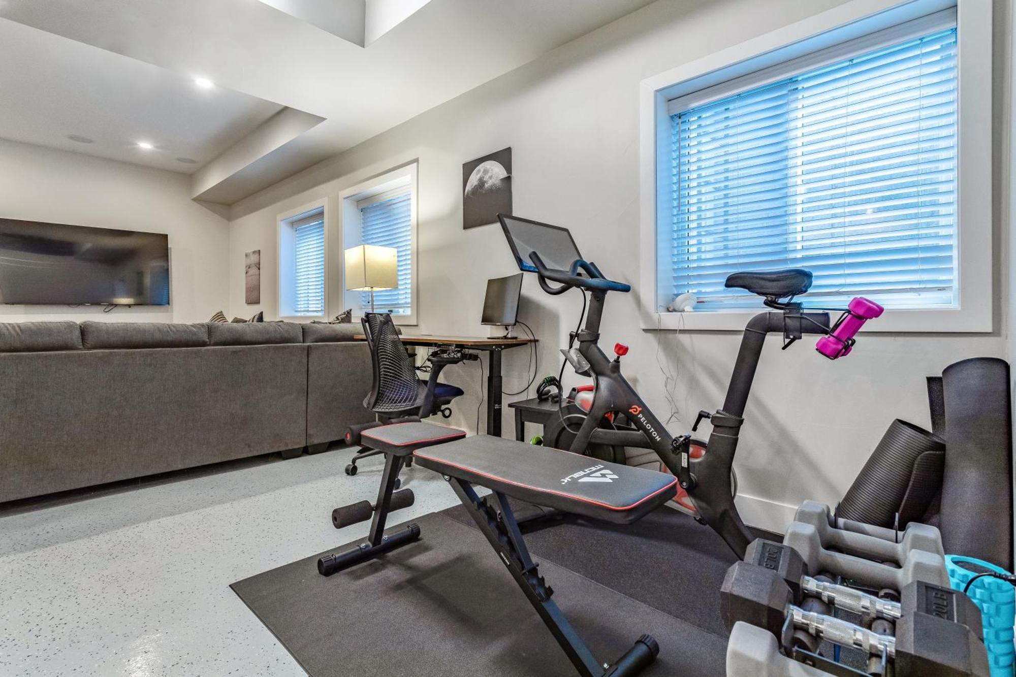 Luxury 5-bedroom In Lohi Villa *