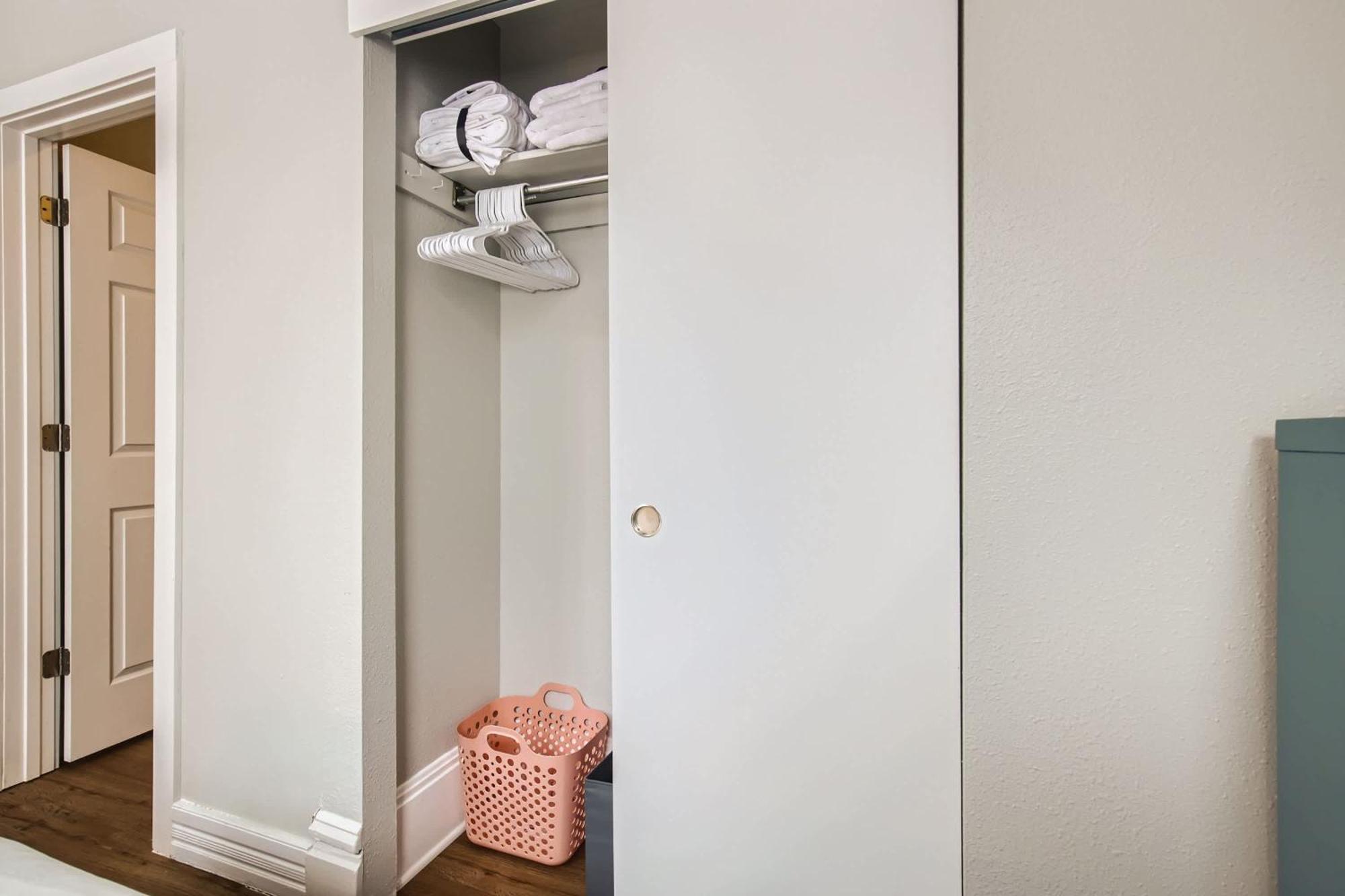 Cloud By Modern Midstay - 1 Block To Park #c1 Apartment