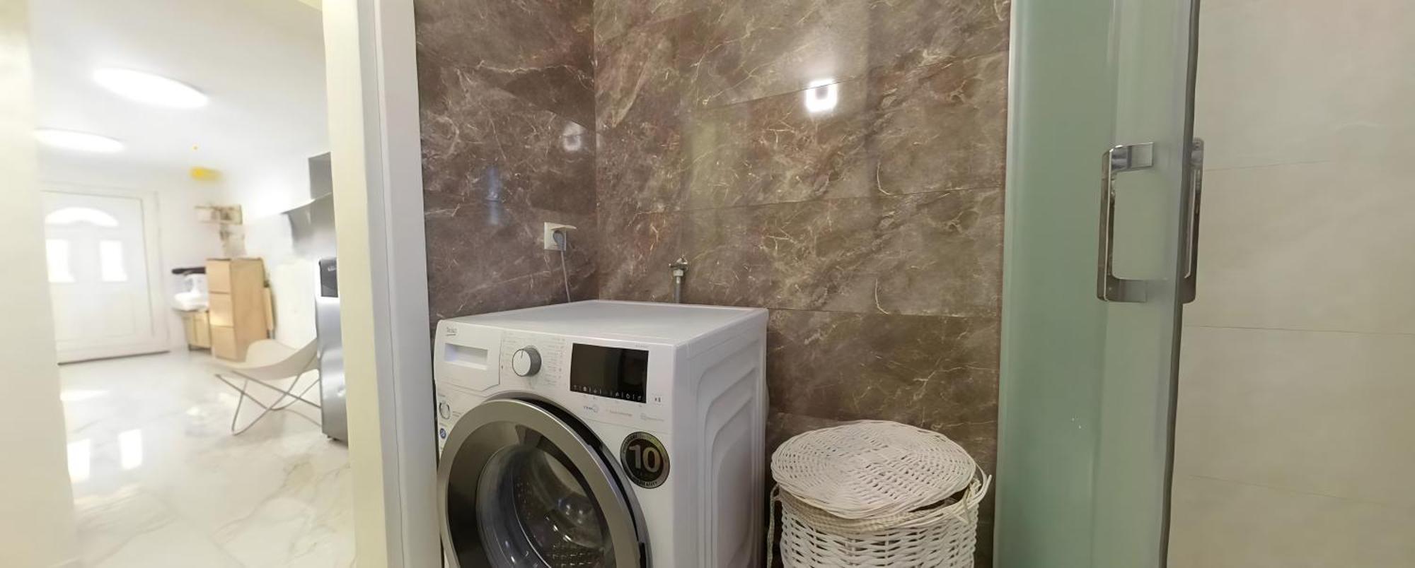 Large House For 5 Guests