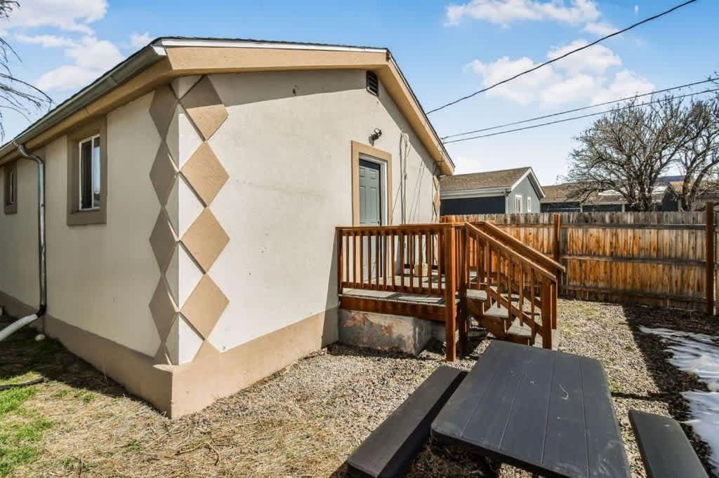 Charming Cowboy Bunkhouse In Denver