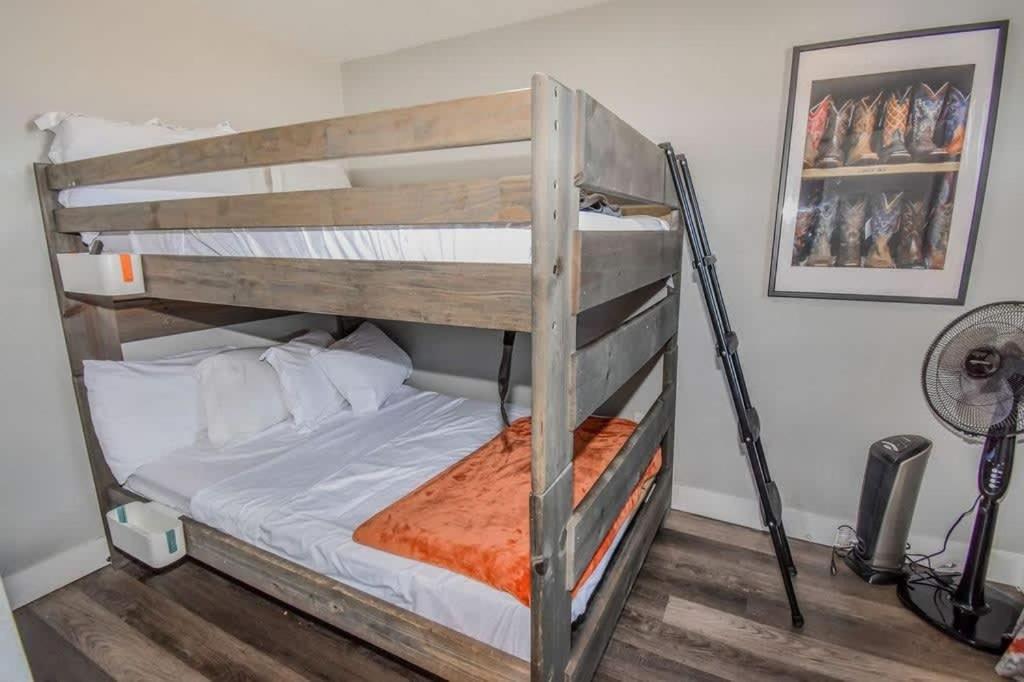 Charming Cowboy Bunkhouse In * Denver