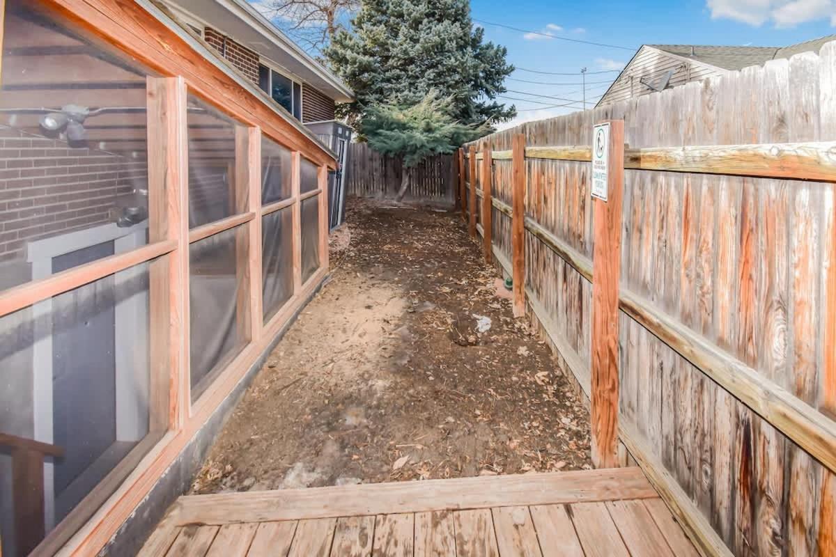 Holiday home Cozy Two Bedroom Basement Unit Near Light Rail