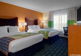 Home2 Suites By Hilton Denver International Airport Hotel 3*