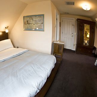 Queen Anne Villa *
