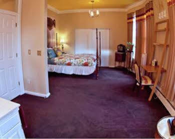 Queen Anne *