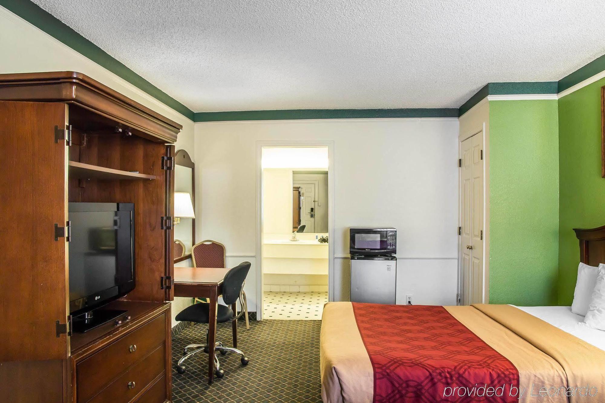 Americas Value Hotel 2*