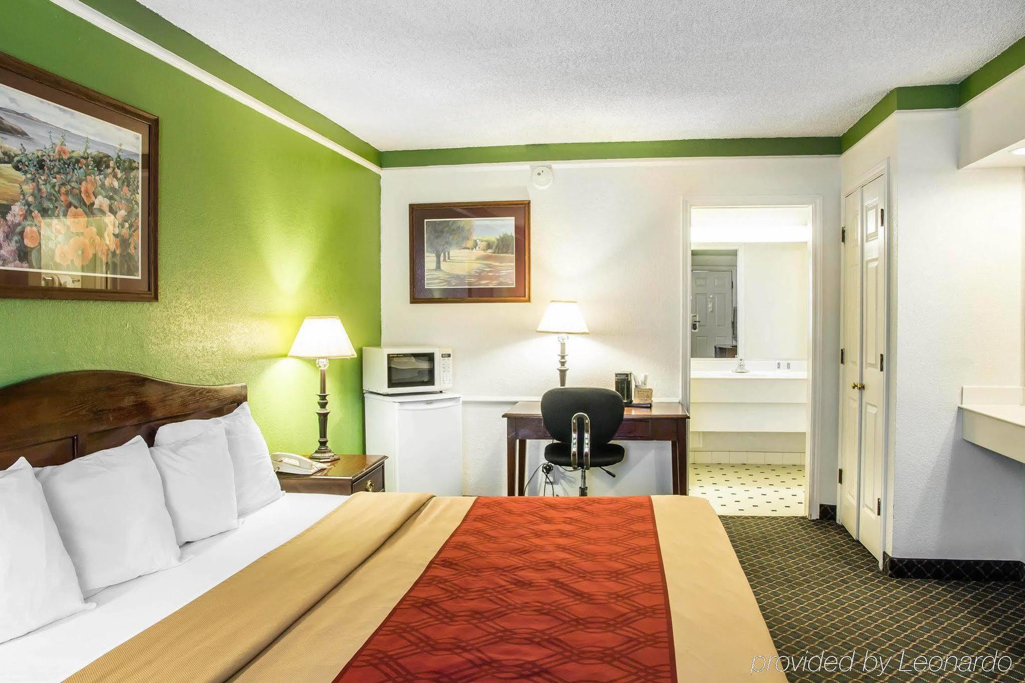 Americas Value Hotel Denver
