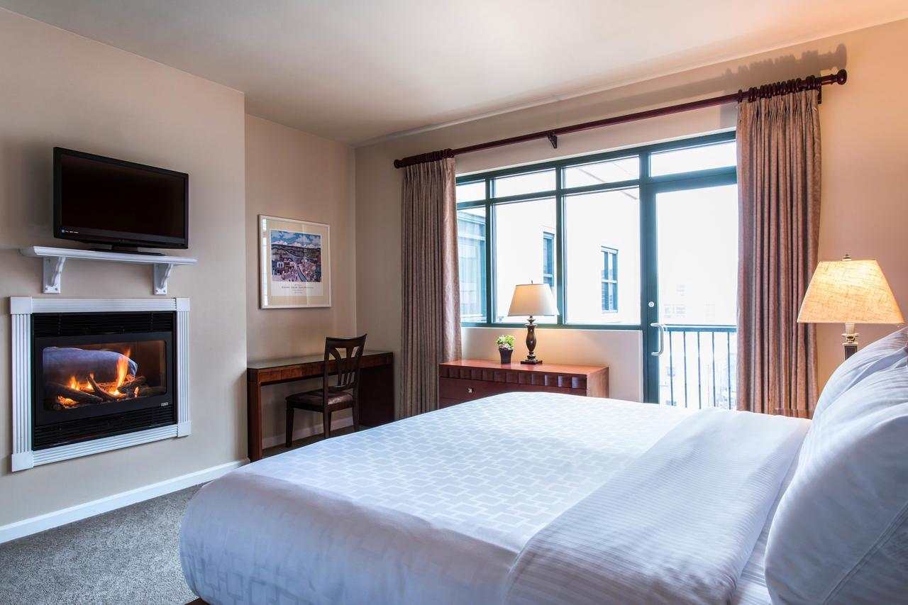 Hotel At Cherry Creek