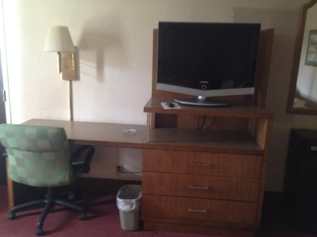 Hotel Rodeway &