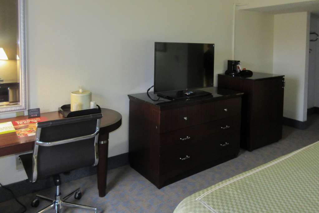 Hotel At The Highland Downtown 3*