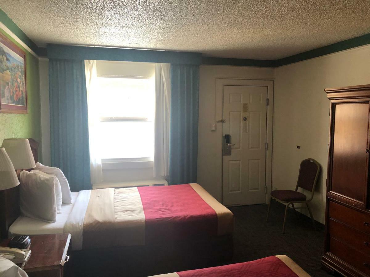 Americas Value Hotel Denver