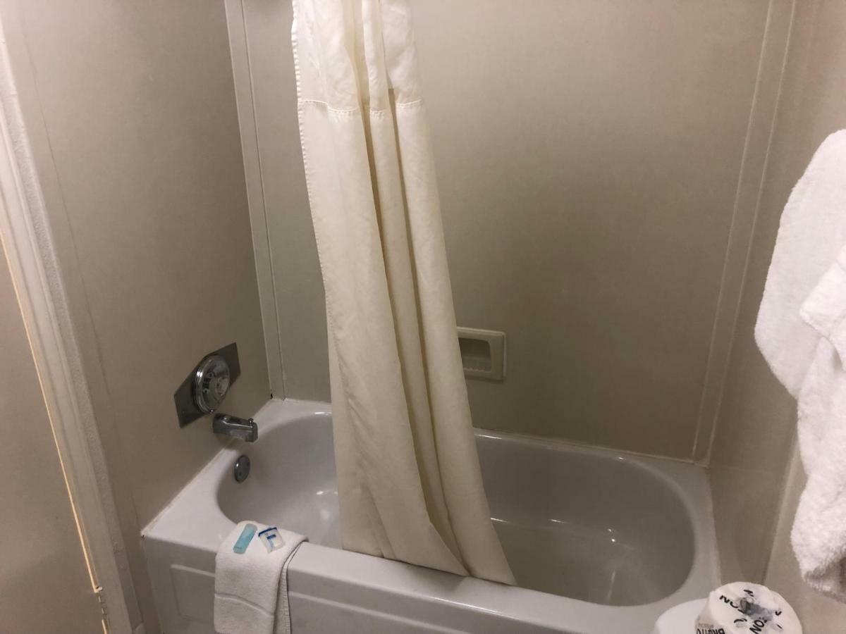 Americas Value Hotel Denver