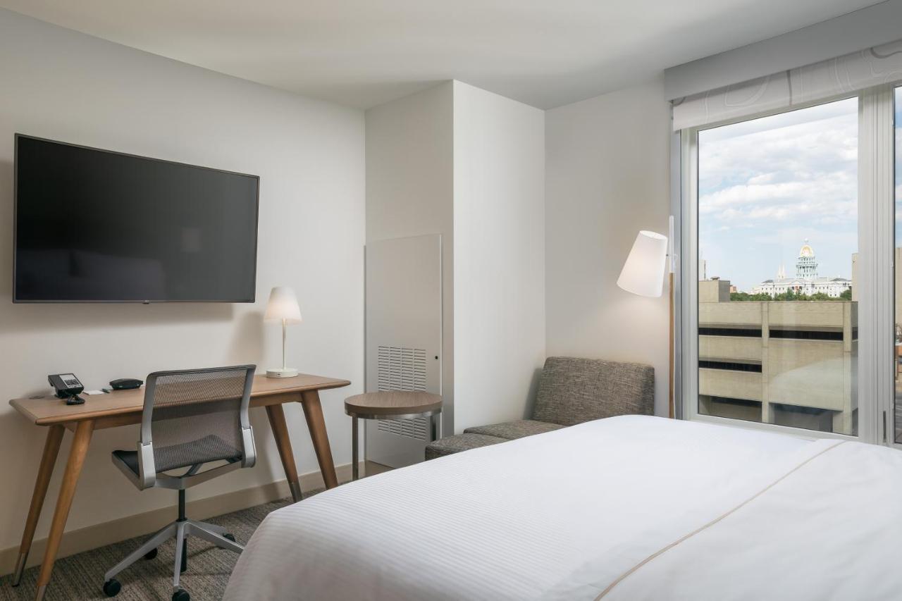 Element Downtown East 3*