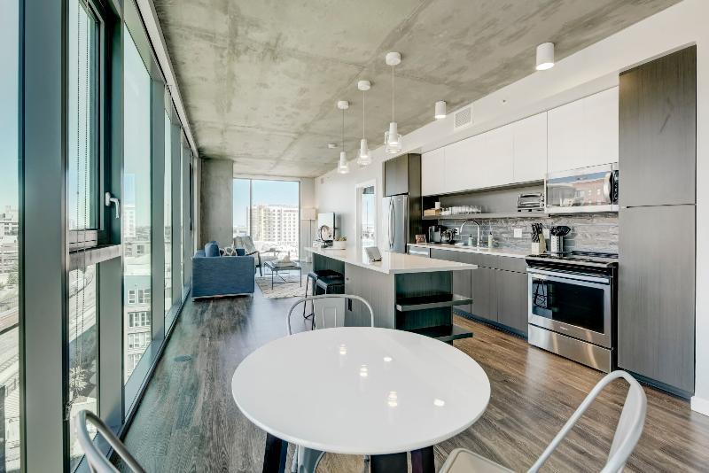 Mint House - Downtown Union Station 4*