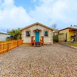 Remodeled Bunkhouse In Denver