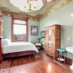 Lumber Baron Inn And Gardens