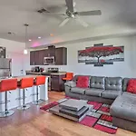 Spacious Denver Townhome Less Than Half Mi To Central Park!