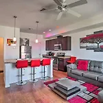 Spacious Denver Townhome Less Than Half Mi To Central Park!