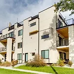Jefferson Park Apartment Walk To Empower Field!