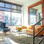 11Th Avenue Hostel