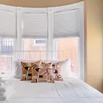 Stunning Historic Home - Dt Location! - Sleeps 8
