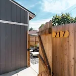 Beautiful Denver Carriage House