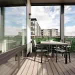 Contemporary Condo - Grill - Balcony - Tesoro