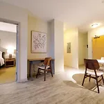 Landing Modern Apartment With Amazing Amenities