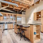 1515 Ogden Apt 7