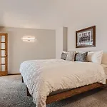 1777 Larimer 2211