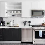 Fifty Shapes Of Modern - Skyline Loft - Zuni Lofts