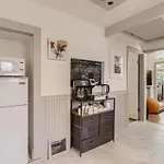 New 4B 2B Eclectic East Colfax