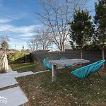 Sunny Carriage House 1 Brbath Patio Firepit