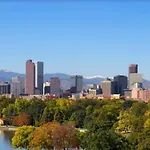 Bright & Spacious Upper Unit With Two Bedrooms In Denver